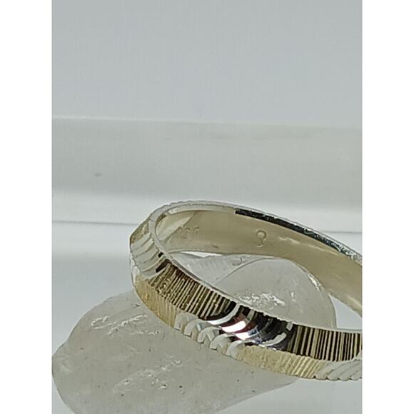 Vintage Ring Size 8.5 Diamond-Cut 925 Sterling Silver Band - Picture 4 of 6